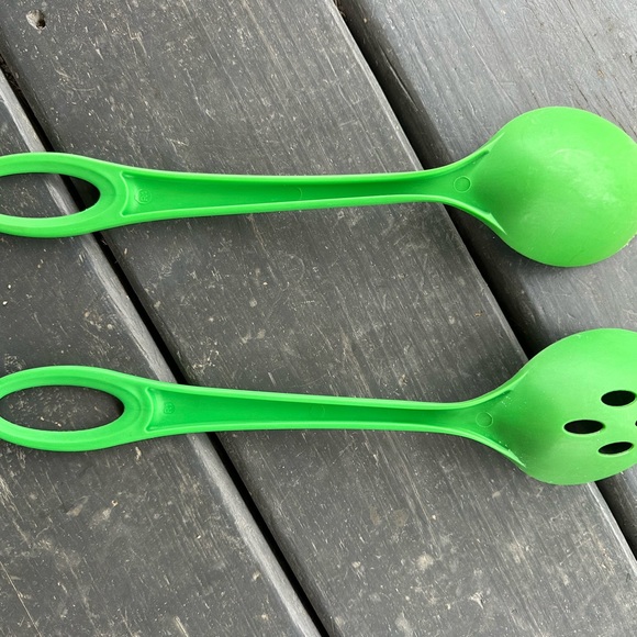2 green ladle spoons! Like new! - Picture 4 of 6